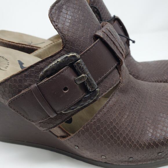 🤎 OTBT Rusk Brown Leather Buckle Wedge Mules 10 - Picture 8 of 13